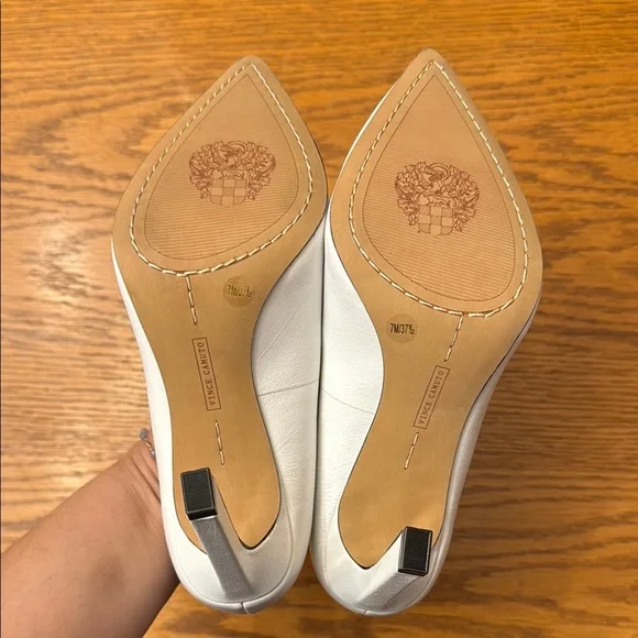 Vince Camuto White Heels Classic Pointed-Toe Pumps - Picture 5 of 5